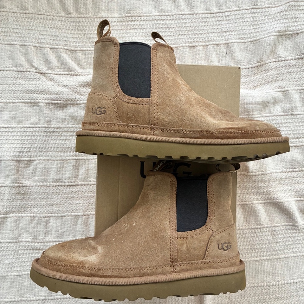Ugg - kids boots (boys 7) - Picture 3 of 7
